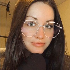 Quay jezabell blue light glasses